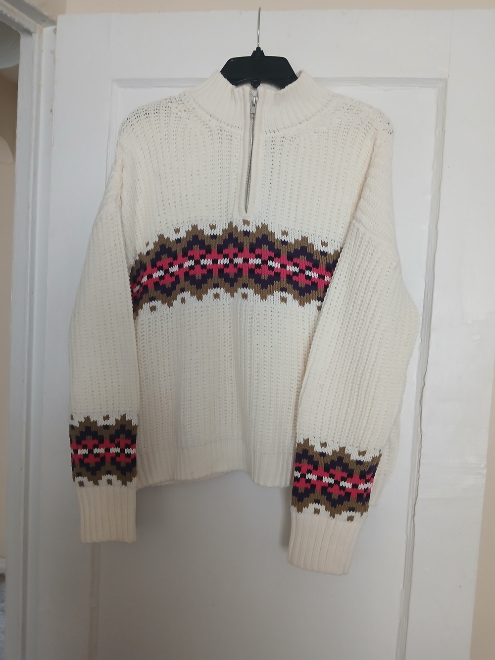 Stitches & Stripes Half-Zip Cowl Sweater in Cream. Juniors Size Large